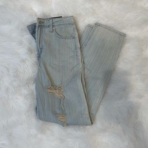 NWT Mom Jeans